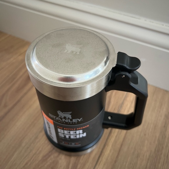 Stanley Beer Stein 24oz in Black - Picture 2 of 4